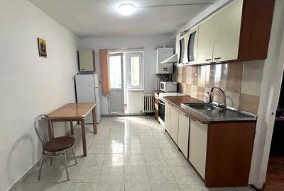 Apartament cu 2 camere decomandat în Tolstoi