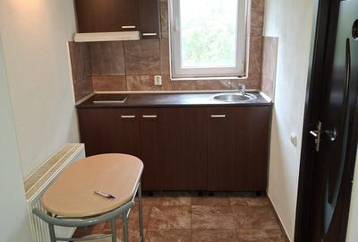Apartament decomandat în Titan - 2