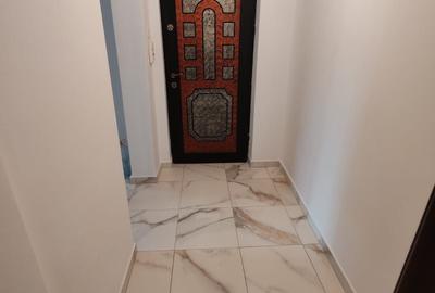 Apartament cu 2 camere decomandat în Adjud