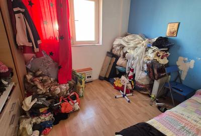 Apartament cu 2 camere semidecomandat în Costin Georgian