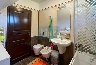 Casă cu 5 camere cu Garaj în Văliug - 18
