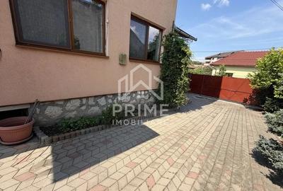 Casă cu 8 camere cu Teren 1625 Mp în Central