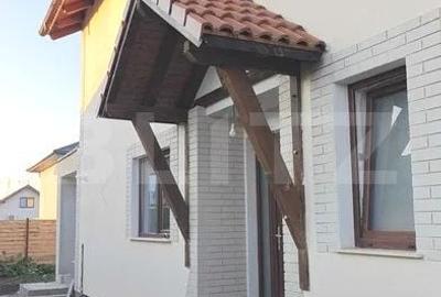 Casă cu 4 camere cu Teren 250 Mp în Tărlungeni