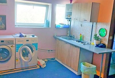 Casă cu Teren 200 Mp în Central