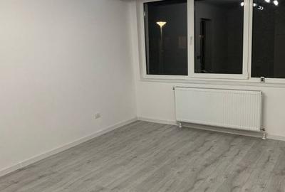 Apartament cu 2 camere semidecomandat în Independenței