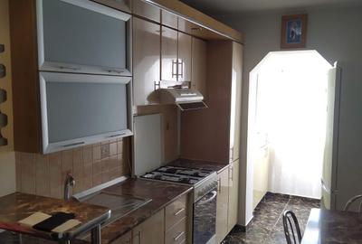 Apartament cu 2 camere decomandat în Exterior Vest