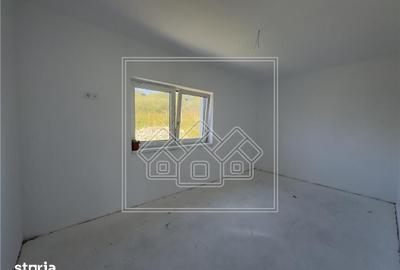 Apartament cu 3 camere în Cristian - 8