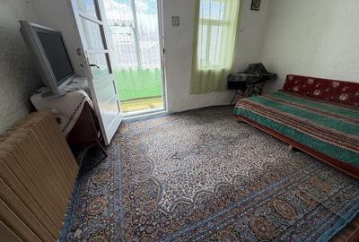 Casă cu 4 camere decomandat în Central - 2