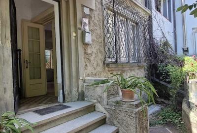 Casă cu 2 camere decomandat în Exterior Vest