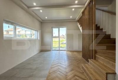 Duplex cu 4 camere cu Canalizare în Dumbrăvița