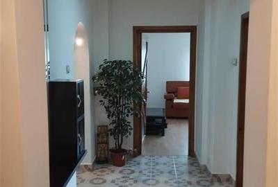 Apartament cu 3 camere decomandat, mobilat în Nord