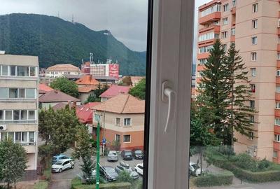 Apartament cu 2 camere decomandat în Centrul Civic