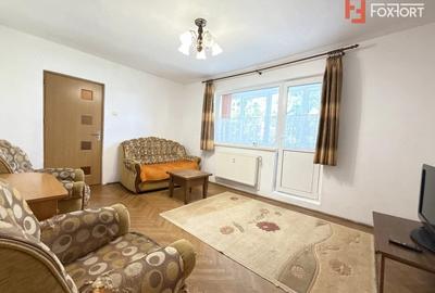Apartament cu 3 camere semidecomandat în Dacia