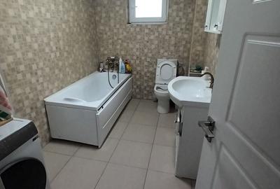 Casă cu 4 camere în Valea Călugărească