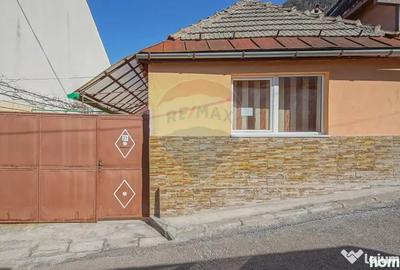 Casă cu 3 camere cu Teren 112 Mp în Schei