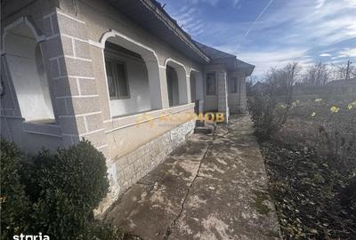 Casă cu 4 camere cu Teren 1550 Mp în Fulga - 8
