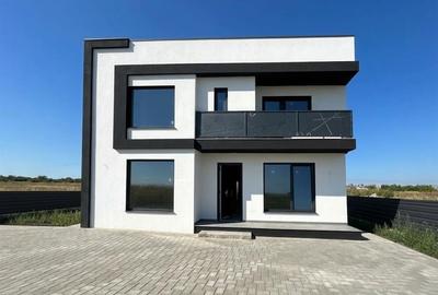 Casă cu 4 camere cu Teren 318 Mp în Sud-Est