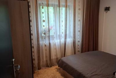 Apartament cu 2 camere semidecomandat în Berceni