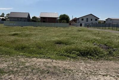 Teren de 305 mp, în Chercea - 5