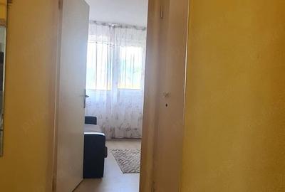 Apartament cu 3 camere decomandat în Piața Centrală - 1