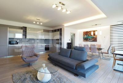 Apartament cu 3 camere decomandat, mobilat în Iancu Nicolae