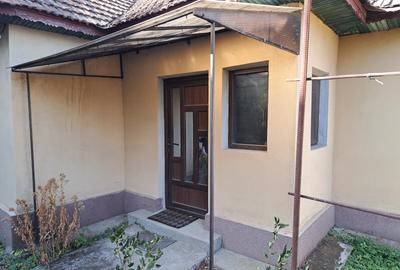 Casă cu 4 camere cu Garaj în Central - 5