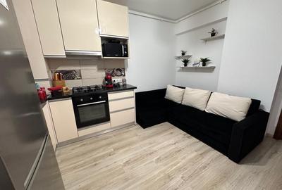 Apartament cu 2 camere decomandat în Titan