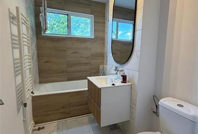 Apartament cu 3 camere semidecomandat în Podu Roș - 2