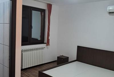 Casă cu 4 camere cu Canalizare în Palazu Mare - 8