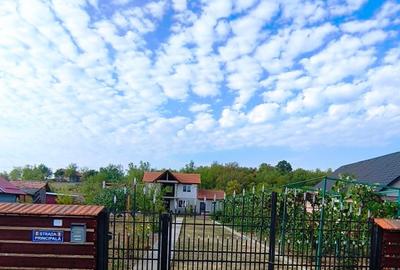 Casă cu 3 camere în Bălăcești