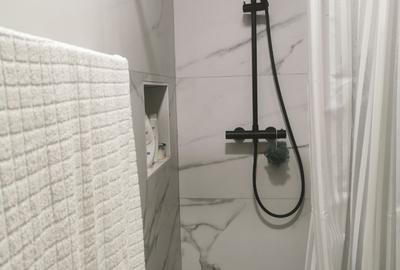 Casă cu 6 camere cu Teren 2500 Mp în Milcovul - 2