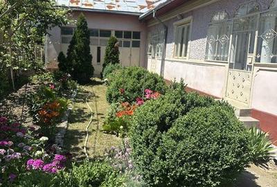 Casă cu 3 camere cu Teren 530 Mp în Produlești