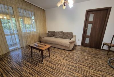 Apartament cu 2 camere semidecomandat, mobilat în Central