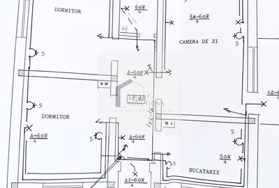 Casă cu 8 camere cu Teren 1000 Mp în Central