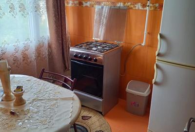Garsonieră decomandată în Micro 9