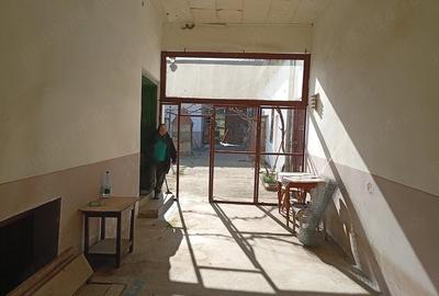 Casă cu Teren 1820 Mp în Var