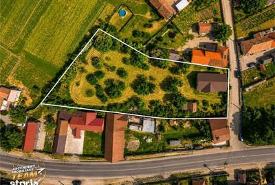 Casă cu 3 camere cu Teren 2770 Mp în Ozun - 2