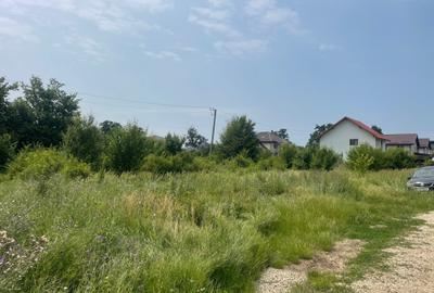 Teren Construcții intravilan de 1000 mp, în Ostratu - 6