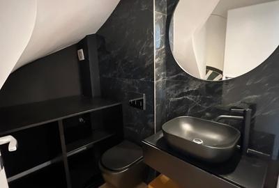 Casă cu 5 camere cu Teren 100 Mp în Central