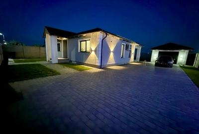 Casă cu 4 camere decomandat în Lazuri - 1