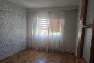 Apartament cu 3 camere decomandat în Casa de Cultură - 7