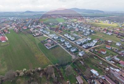 Teren Construcții intravilan de 814 mp, în Bod - 18