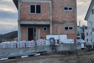 Casă cu 4 camere cu Teren 600 Mp în Baciu