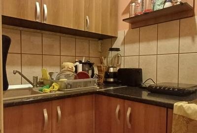 Casă individuală cu 6 camere cu Canalizare în Decebal - 11