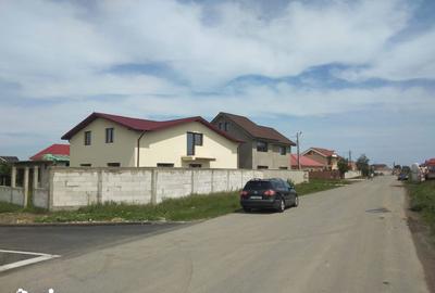 Casă cu 4 camere cu Canalizare în Est - 9