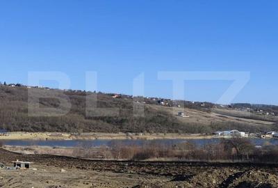 Teren de 660 mp, în Aroneanu