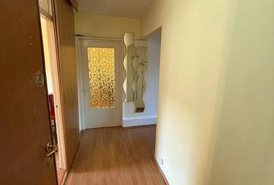 Apartament cu 3 camere decomandat în Grigorescu