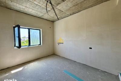 Casă cu 4 camere cu Teren 400 Mp în Clinceni