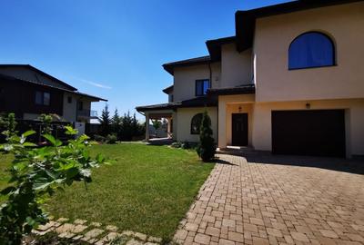 Casă individuală cu 6 camere cu Canalizare în Pipera