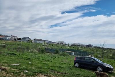 Teren de 500 mp, în Preajba